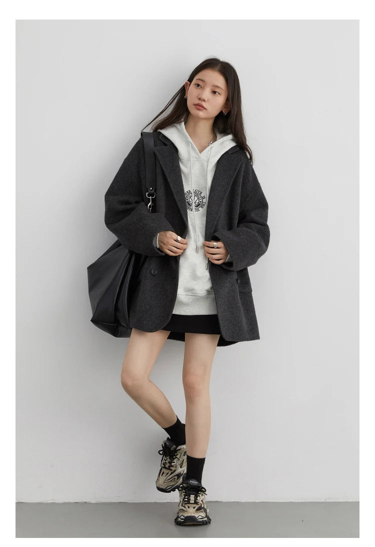 Manteau hiver femme – Coupe ample, laine chaude, style élégant & minimaliste – Élégance Hivernale