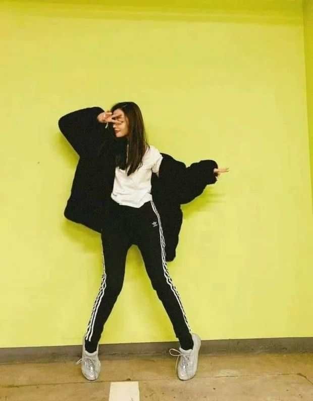 Manteau Hiver Velours Épais Femme – Fourrure Imitation Lapin, Capuche Plush, Coupe Loose Coréenne | Veste Chaude & Luxe