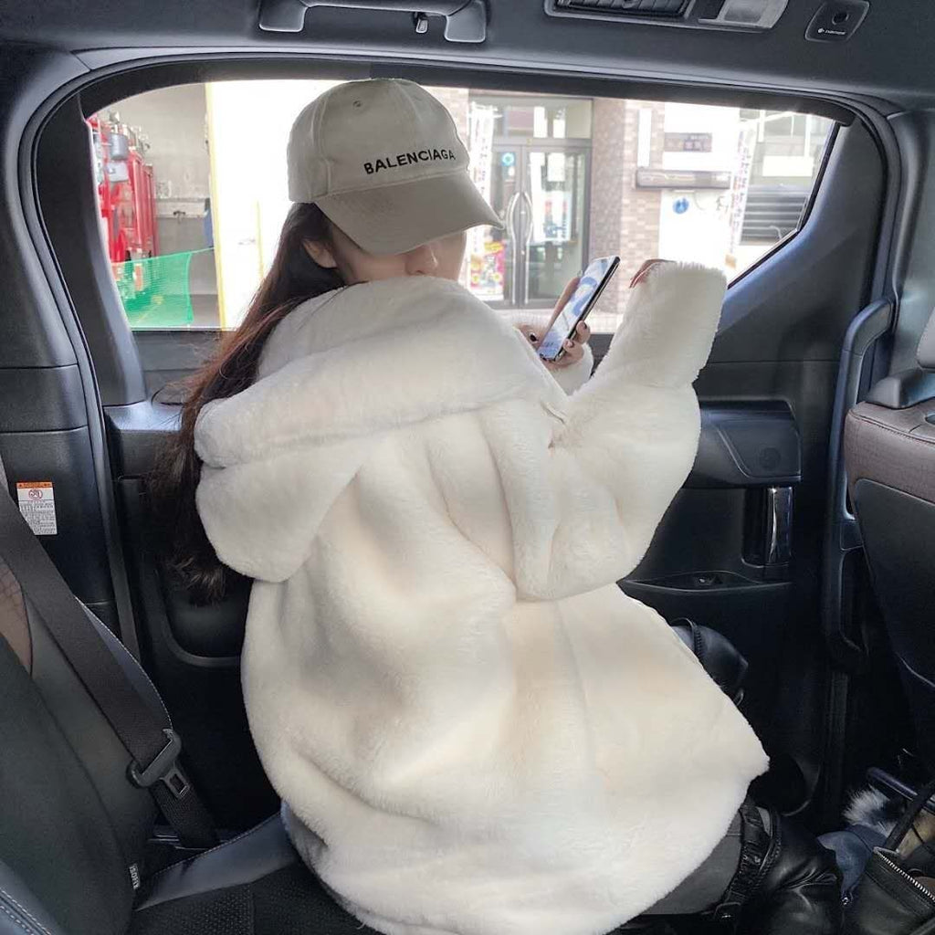 Manteau Hiver Velours Épais Femme – Fourrure Imitation Lapin, Capuche Plush, Coupe Loose Coréenne | Veste Chaude & Luxe