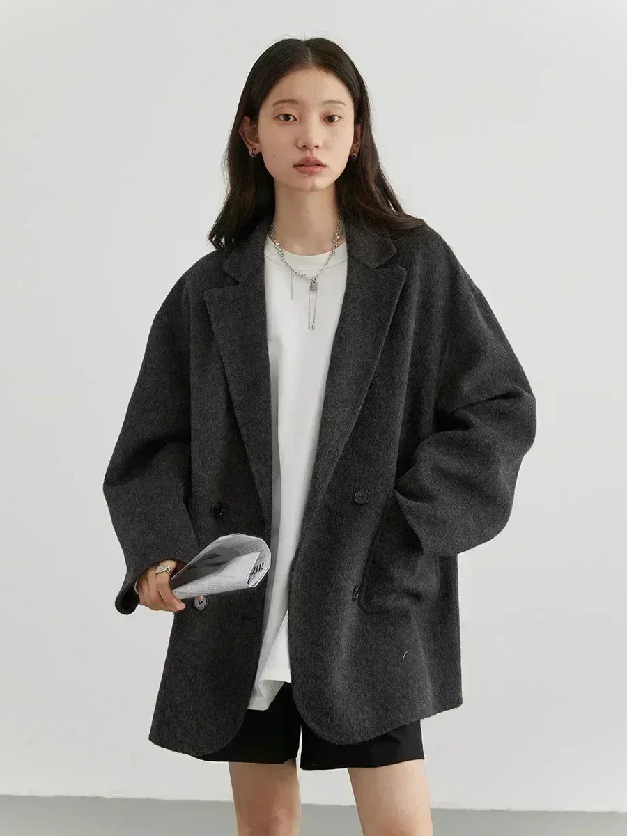 Manteau hiver femme – Coupe ample, laine chaude, style élégant & minimaliste – Élégance Hivernale