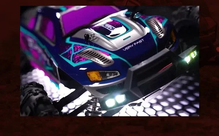 Voiture RC Brushless 4WD 1:16 – Haute Vitesse 70 km/h, Télécommande Longue Portée, Modèle Racing Tout-Terrain | SCY 16101/16102/16103 PRO