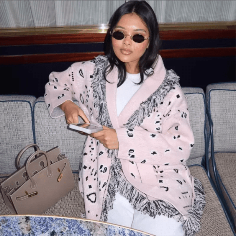 Cardigan Femme Long Chaud à Capuche – Tricot Épais avec Ceinture, Motif Floral, Manches Longues, Style Casual Automne/Hiver 2025 - Cardigan Long Femme - BDM Beauty & Fashion Intl.