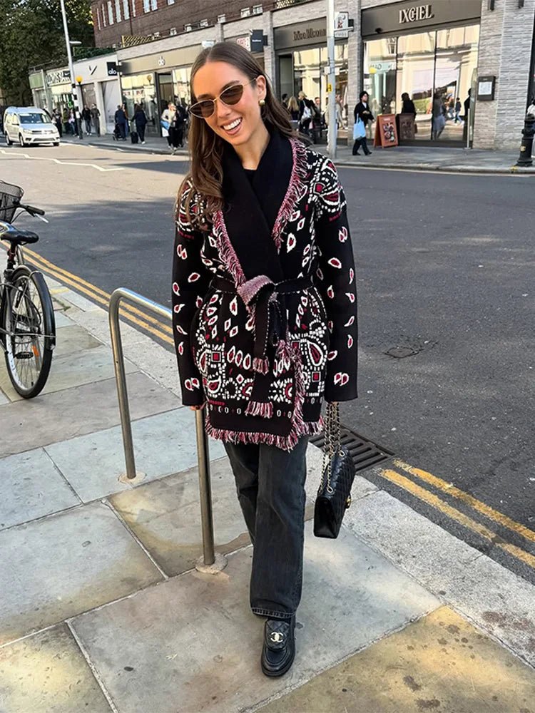 Cardigan Femme Long Chaud à Capuche – Tricot Épais avec Ceinture, Motif Floral, Manches Longues, Style Casual Automne/Hiver 2025 - Cardigan Long Femme - BDM Beauty & Fashion Intl.