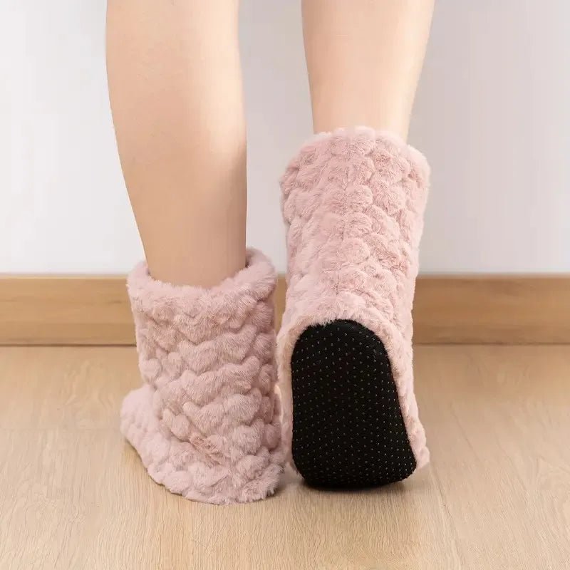 Chaussons Hiver Tube Haut Ultra Chauds | Antidérapants & Doux Intérieur Peluche | Pantoufles Maison Unisex - Chaussons d’Hiver / Winter Plush Slippers - BDM Beauty & Fashion Intl.